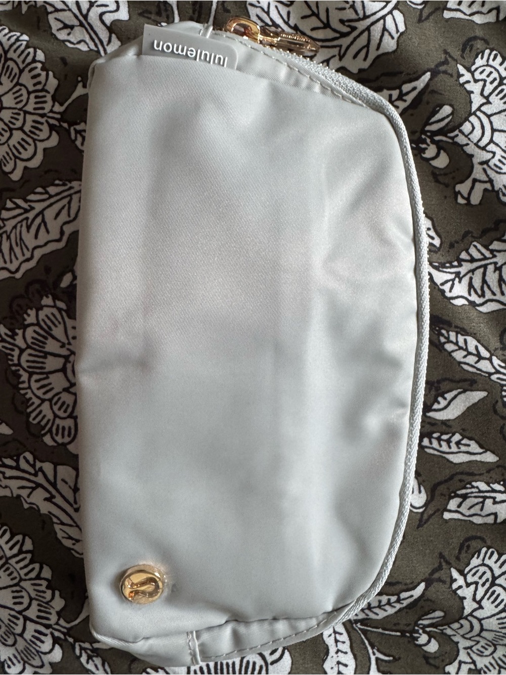 Lululemon everywhere bag